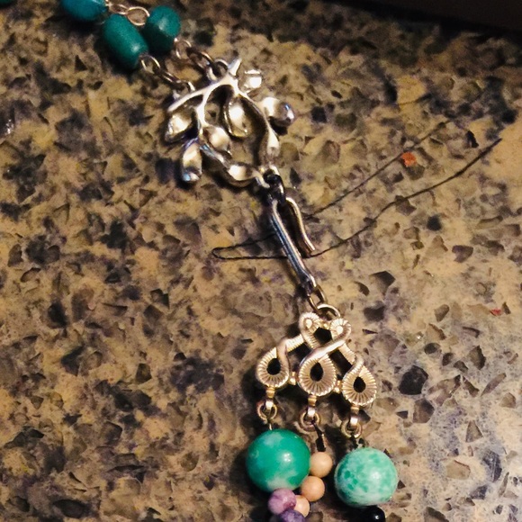 Teal Beads Amongst A Circle of Diamonds and Leaves - Picture 5 of 6